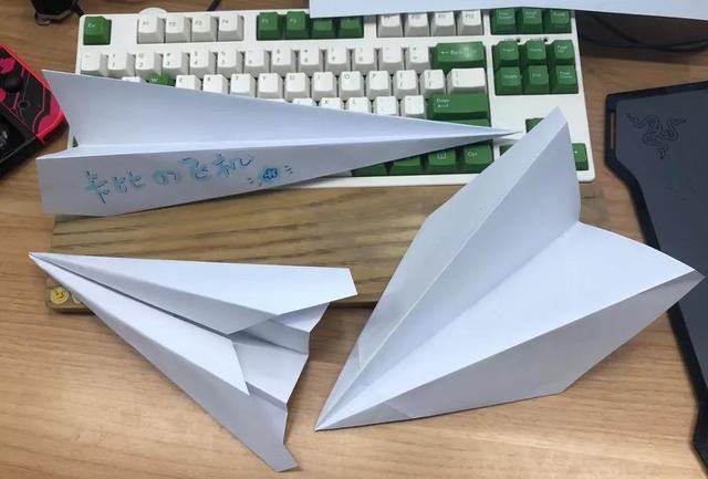 [转两圈飞回来的纸飞机]转一圈飞回来的纸飞机最简单