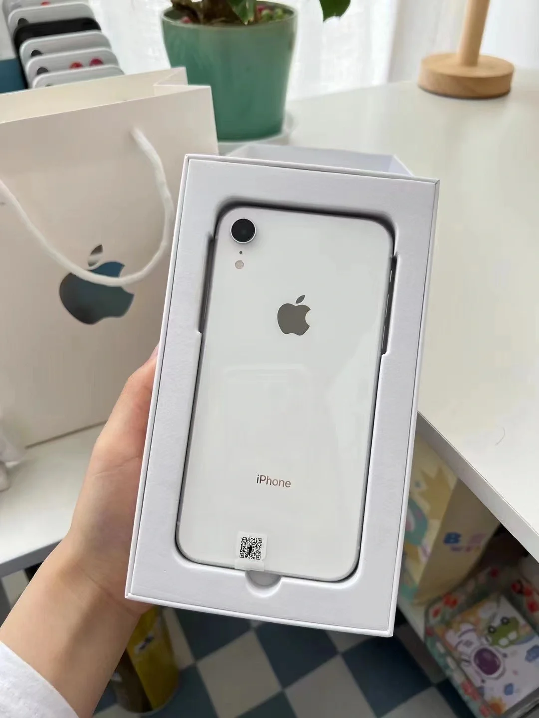 苹果xr可以装储存卡吗，iphone xr可以装扩容卡吗